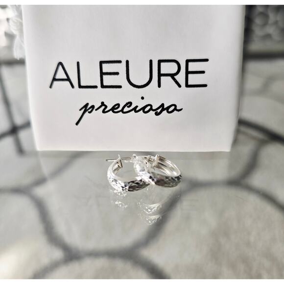 Sterling Sliver Etched Hoop Earrings New - Picture 2 of 4